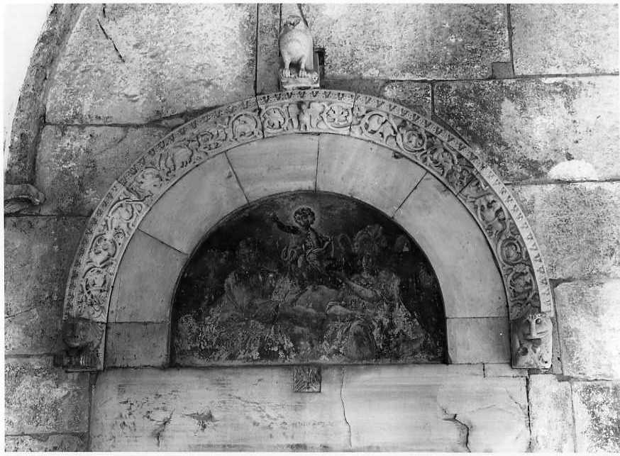 motivi decorativi vegetali (archivolto di portale) - bottega campana (sec. XIII)
