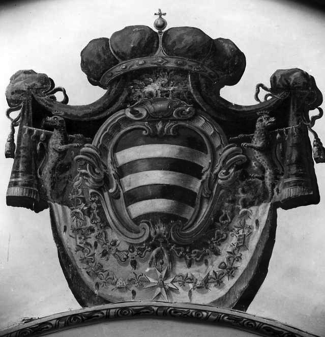 stemma gentilizio (rilievo) - bottega campana (terzo quarto sec. XVIII)