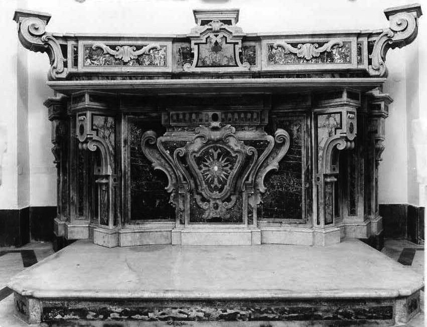 altare - a blocco, serie - bottega napoletana (prima metà sec. XVIII)