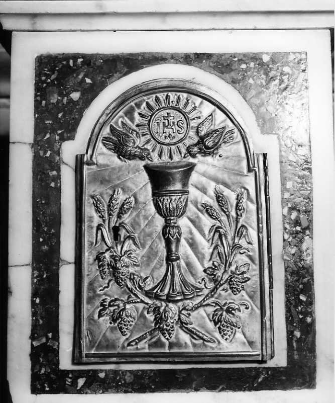 calice eucaristico (sportello di tabernacolo) - bottega campana (secc. XIX/ XX)