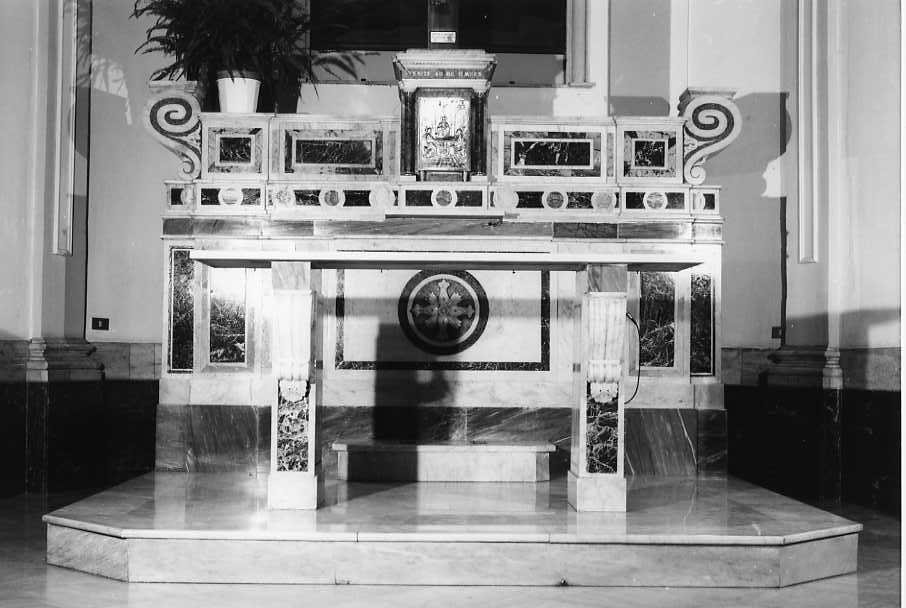 altare maggiore - bottega campana (prima metà sec. XX)