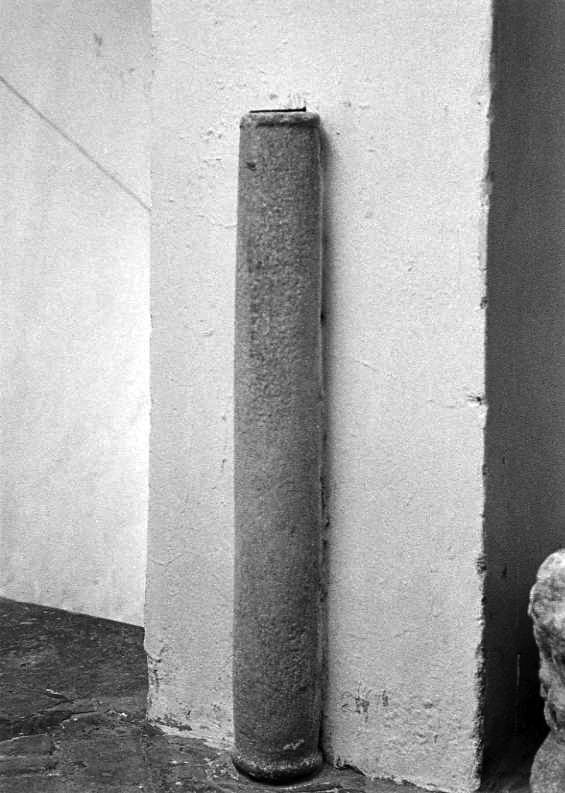 colonna, frammento - bottega campana (secc. XII/ XIV)