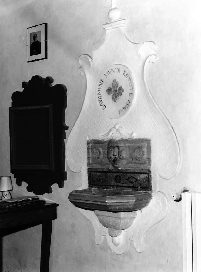 fontana - a muro - bottega campana (fine sec. XVIII)
