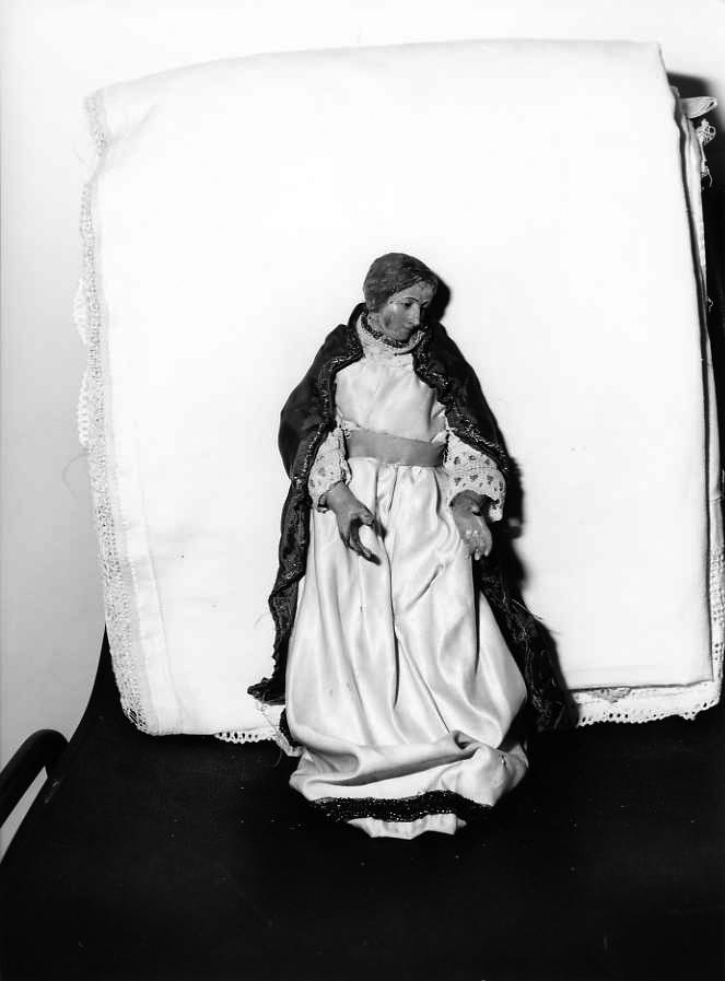 Madonna (statuetta di presepio) - bottega campana (sec. XIX)