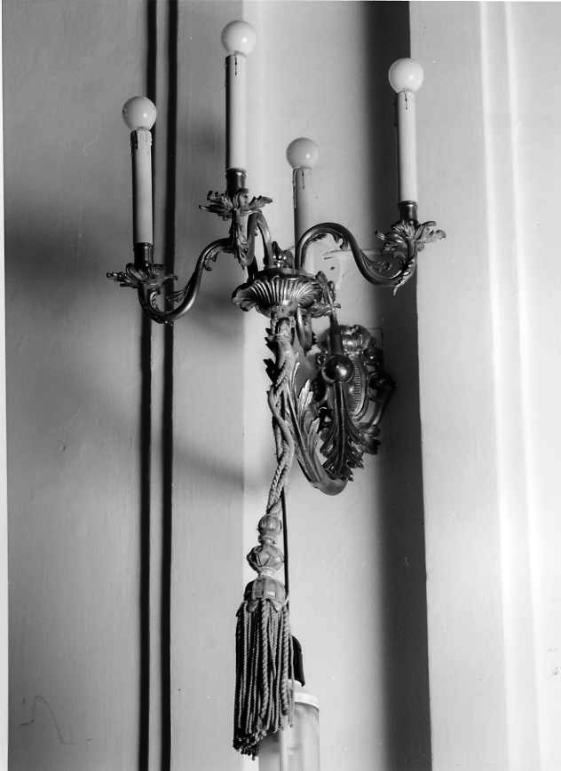 lampada - a muro, serie - bottega campana (inizio sec. XX)