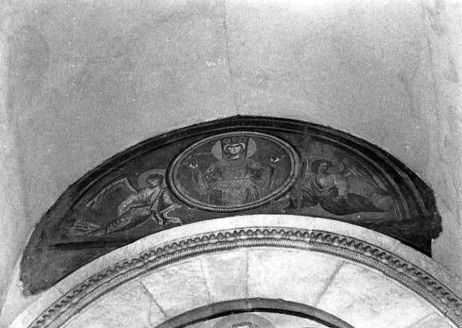angeli reggenti un tondo con la Madonna (dipinto) - ambito campano (inizio sec. XII)