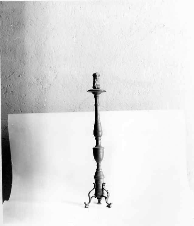 candelabro, serie - bottega campana (prima metà sec. XX)