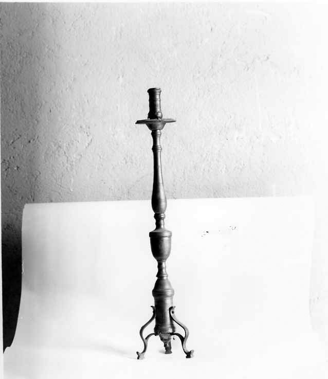 candelabro, serie - bottega campana (prima metà sec. XX)