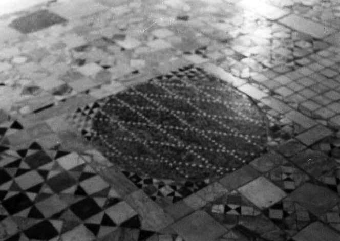 motivi decorativi geometrici (pavimento) - bottega campana (sec. XI)