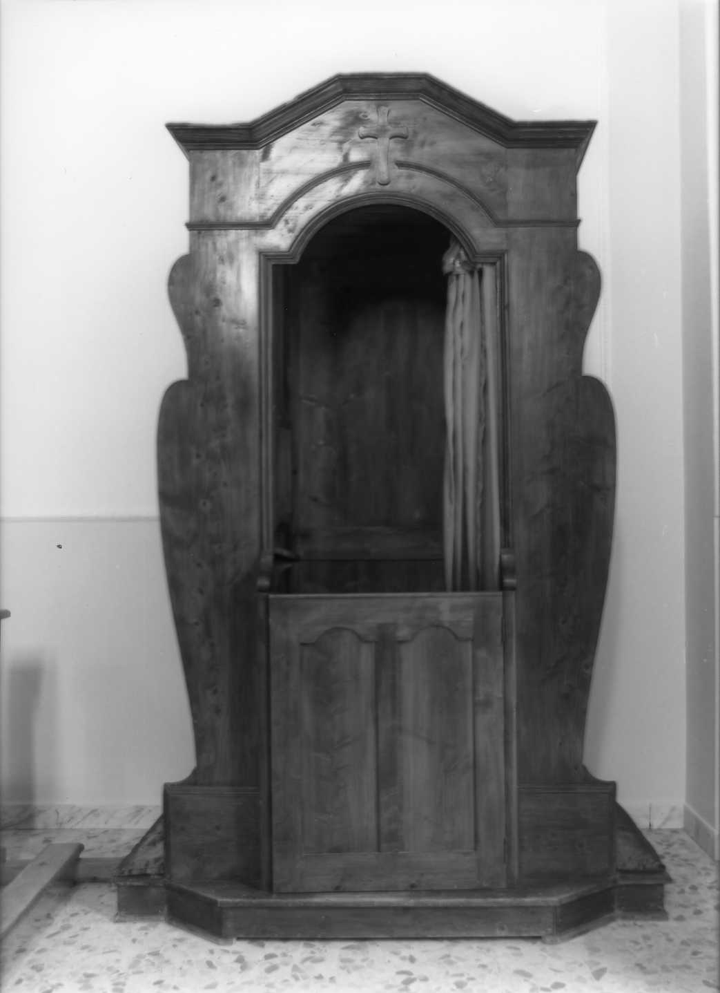 confessionale - bottega napoletana (sec. XIX)