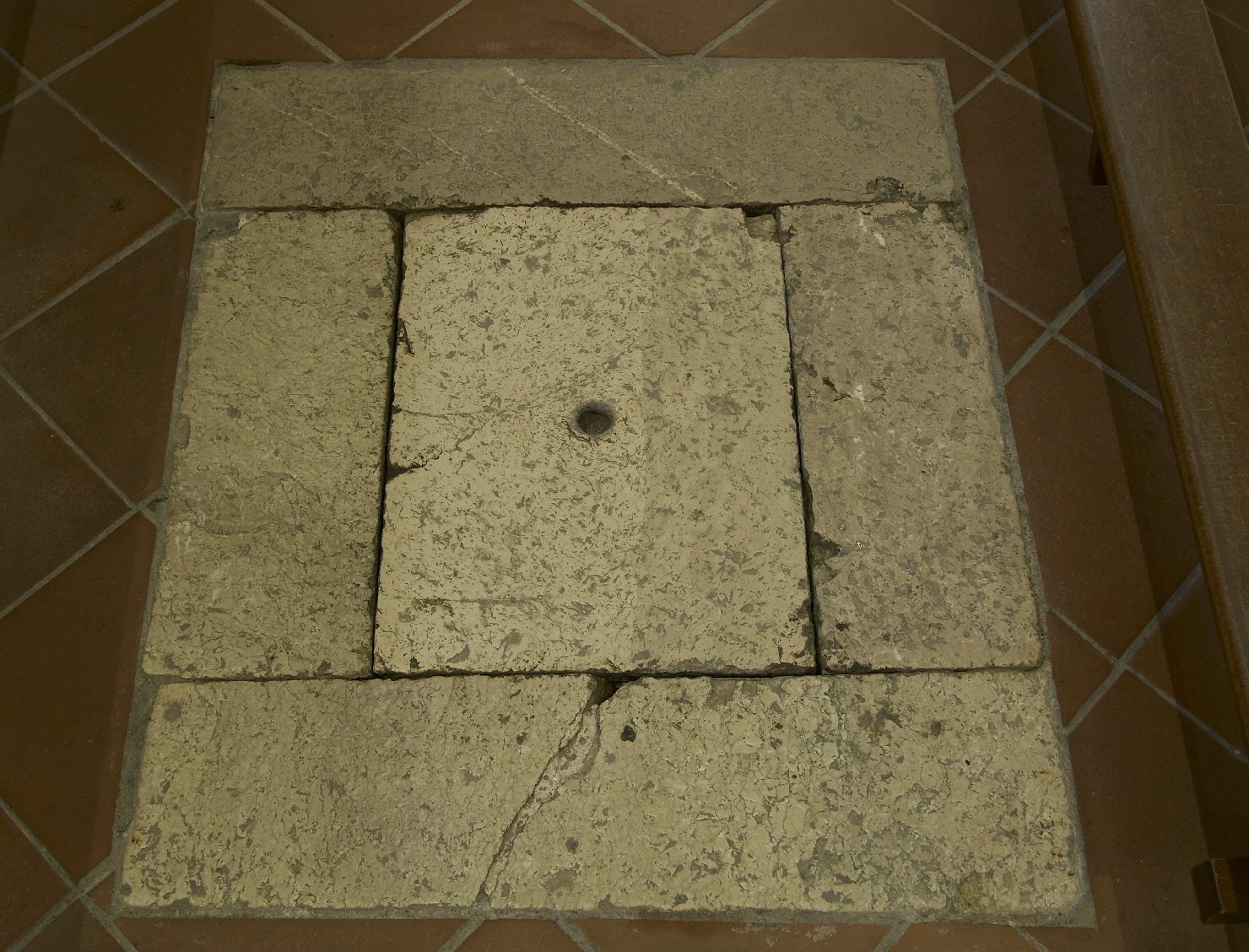 lastra tombale, opera isolata - bottega campana (prima metà sec. XVII)