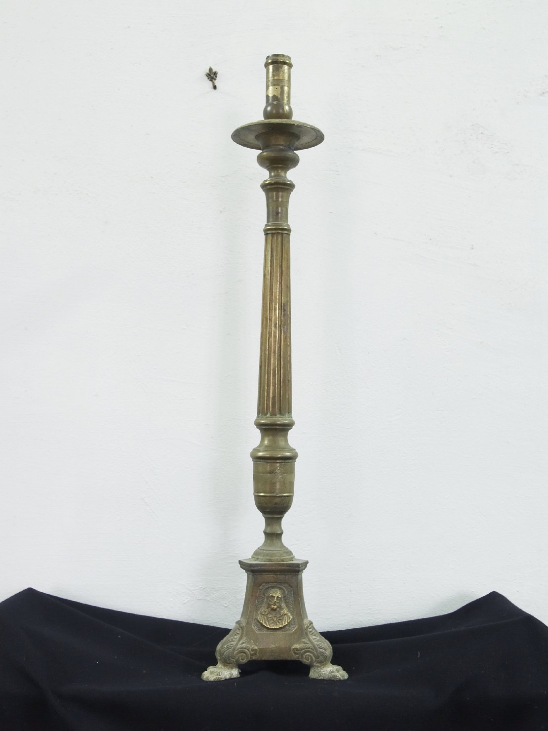 candeliere d'altare, serie - bottega campana (seconda metà sec. XIX)
