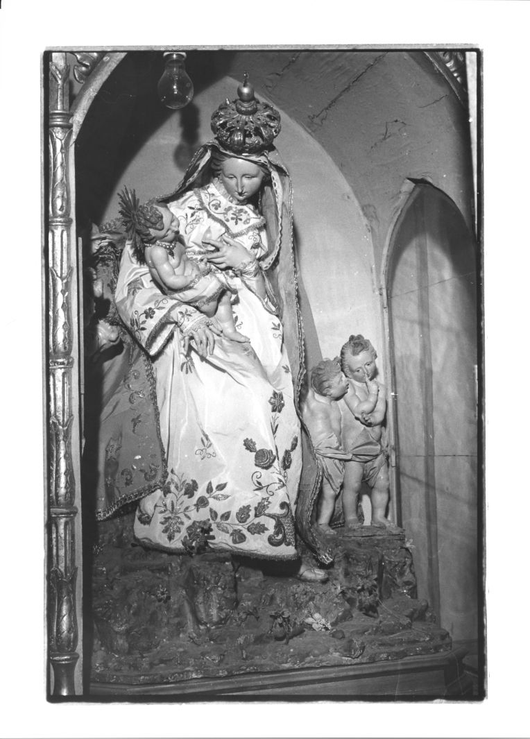 Madonna del Latte (gruppo scultoreo) - bottega napoletana, manifattura napoletana (prima metà sec. XIX)