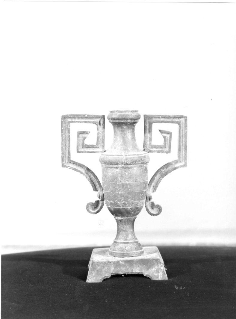 candelabro, serie - bottega campana (seconda metà sec. XIX)