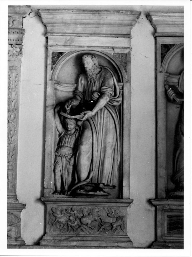 San Matteo Evangelista (rilievo, elemento d'insieme) di De Monica Ambrogio (attribuito) (sec. XVI)