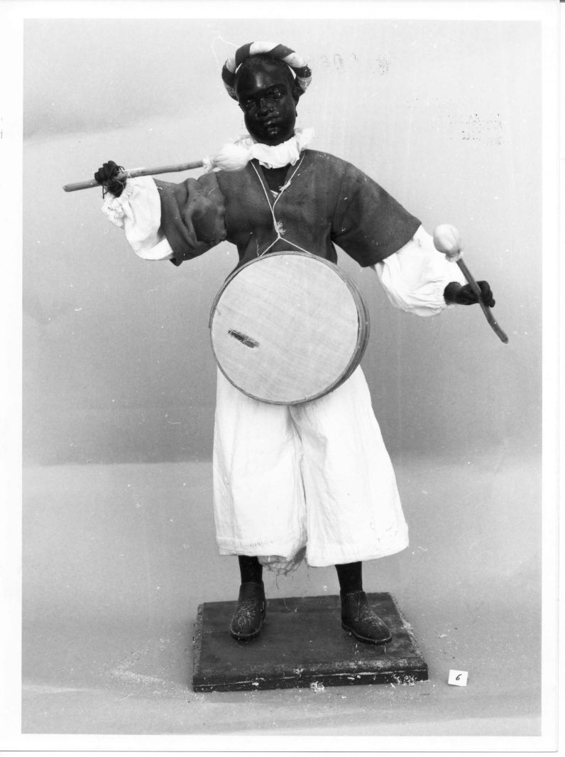 suonatore di tamburo (statuetta di presepio) di Balzico Alfonso (attribuito) (sec. XIX)