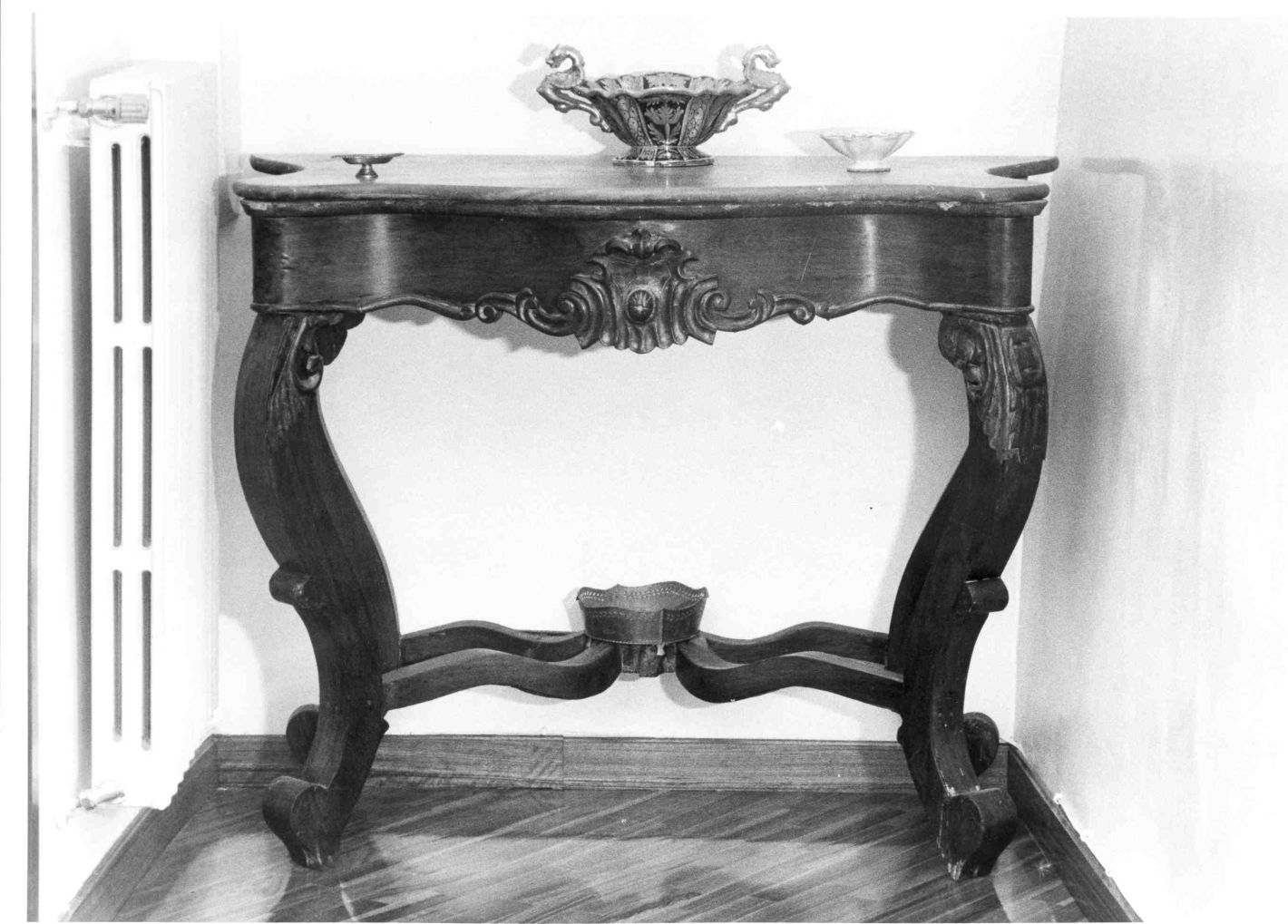 console table - bottega Italia meridionale (sec. XIX)