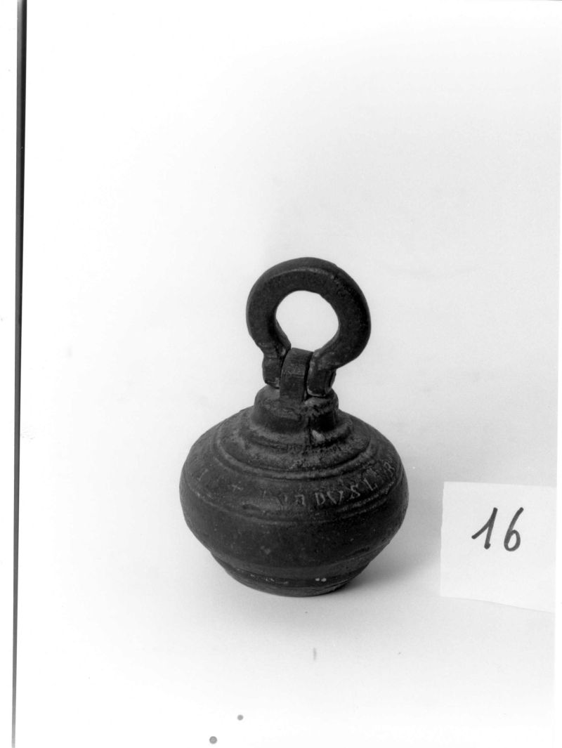 peso di bilancia - bottega campana (sec. XV)