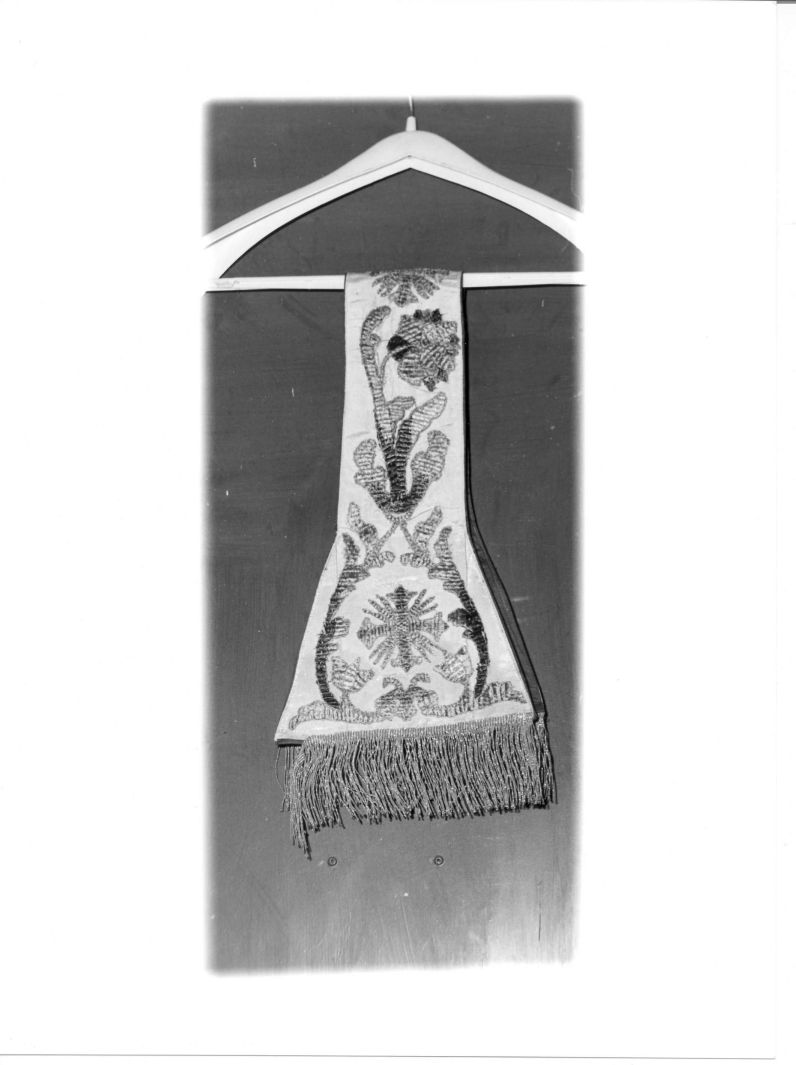 motivi decorativi floreali (manipolo) - manifattura campana (fine sec. XIX)