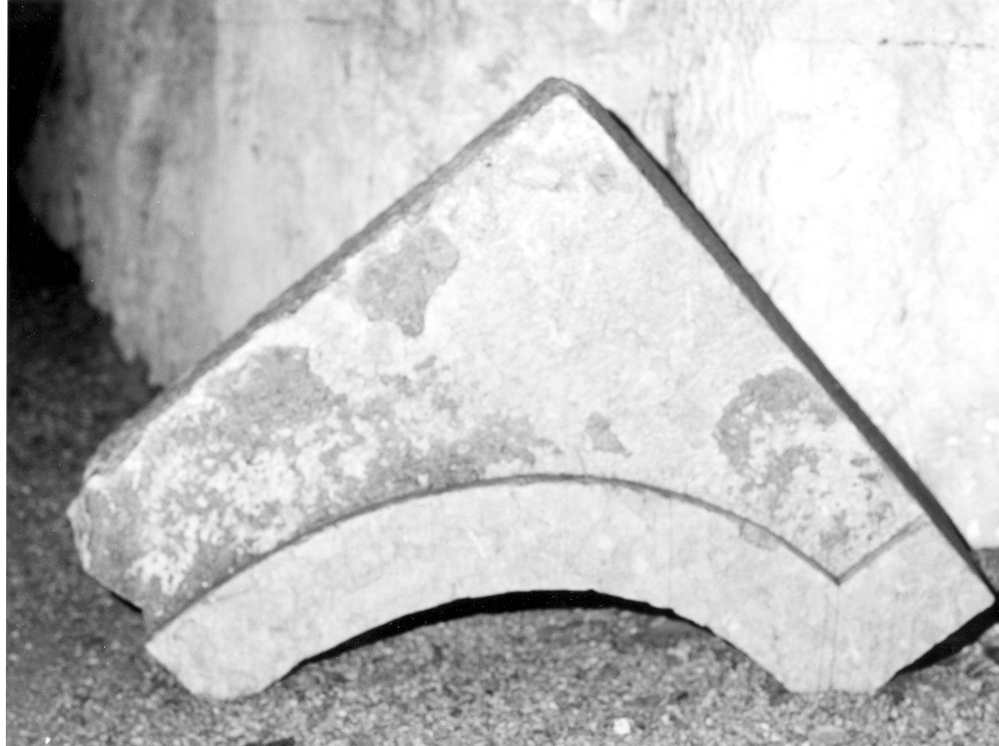 arco, frammento - bottega Italia centro-meridionale (fine/inizio secc. XIX/ XX)