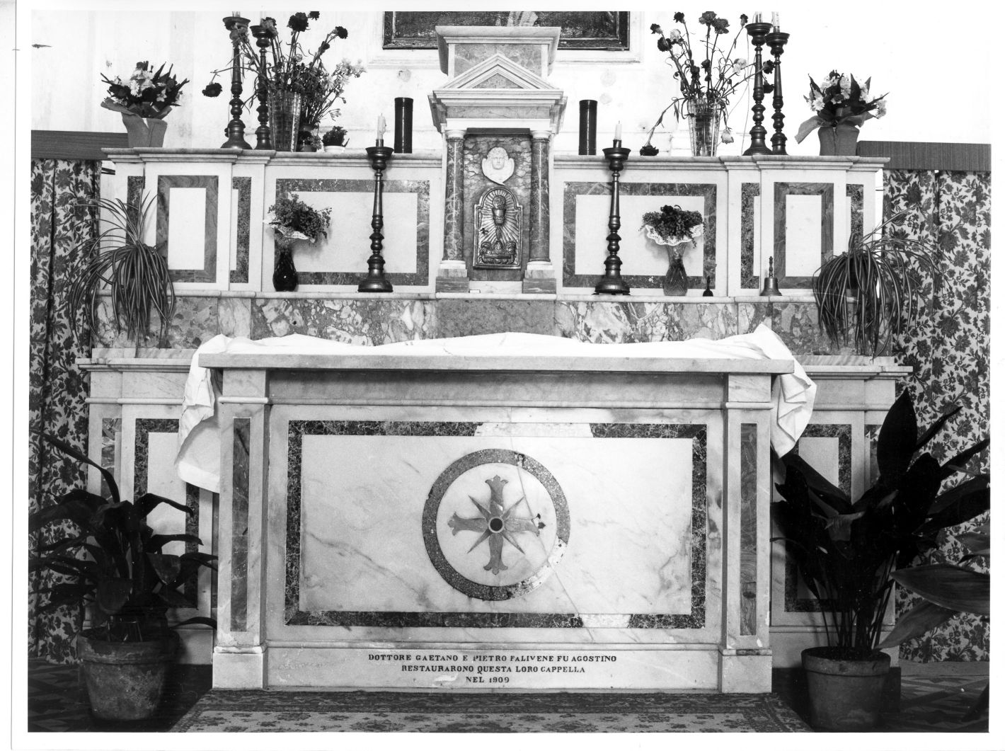 altare maggiore - bottega Italia meridionale (sec. XX)