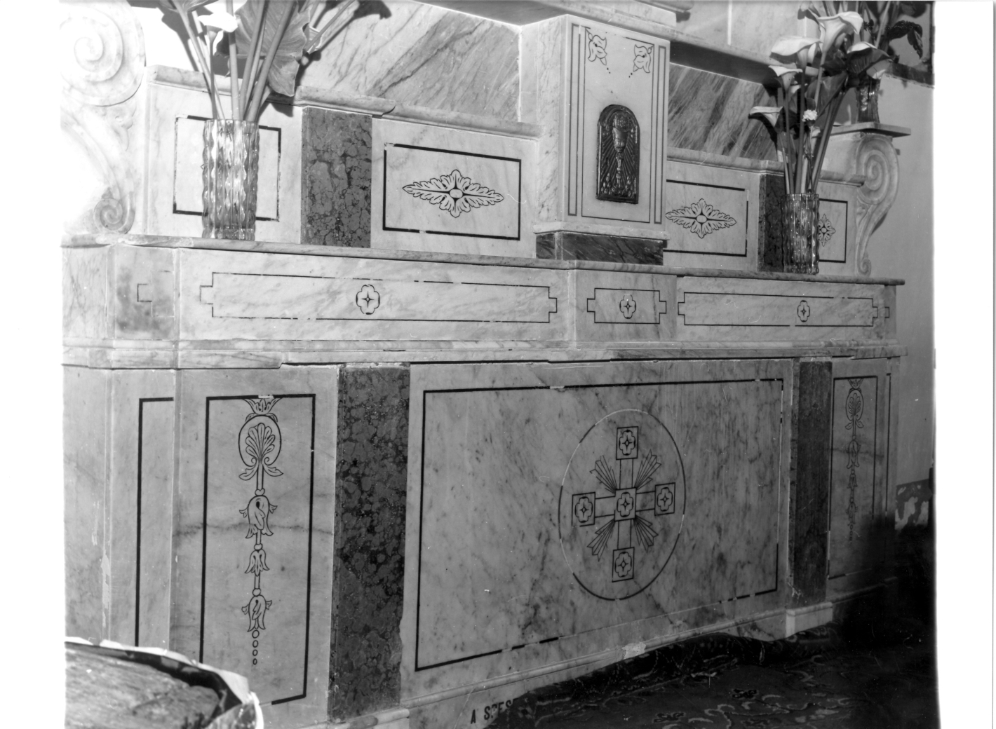 altare di Nicoletti O. di Sapri (sec. XX)