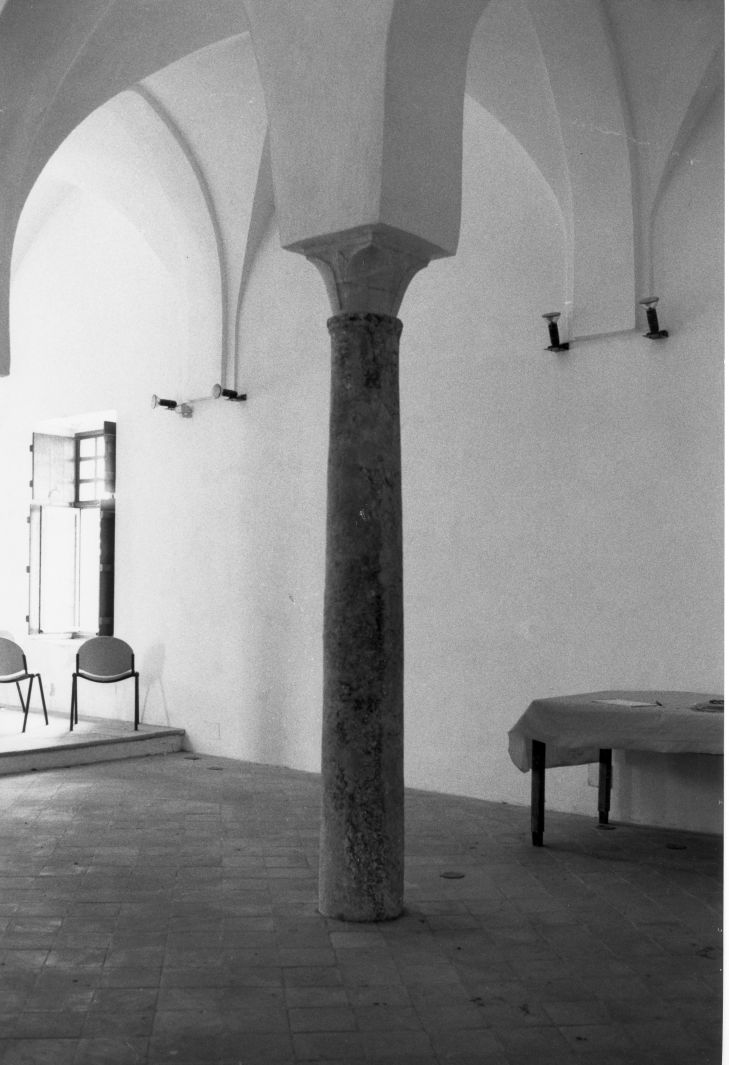 colonna - bottega campana (sec. XIII)
