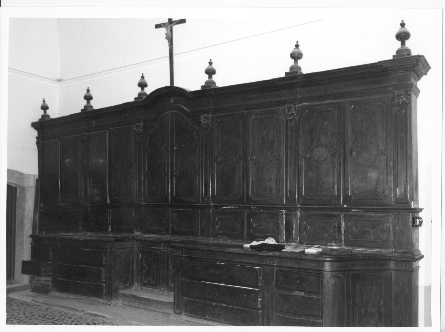 armadio per archivi - bottega campana (sec. XVIII)
