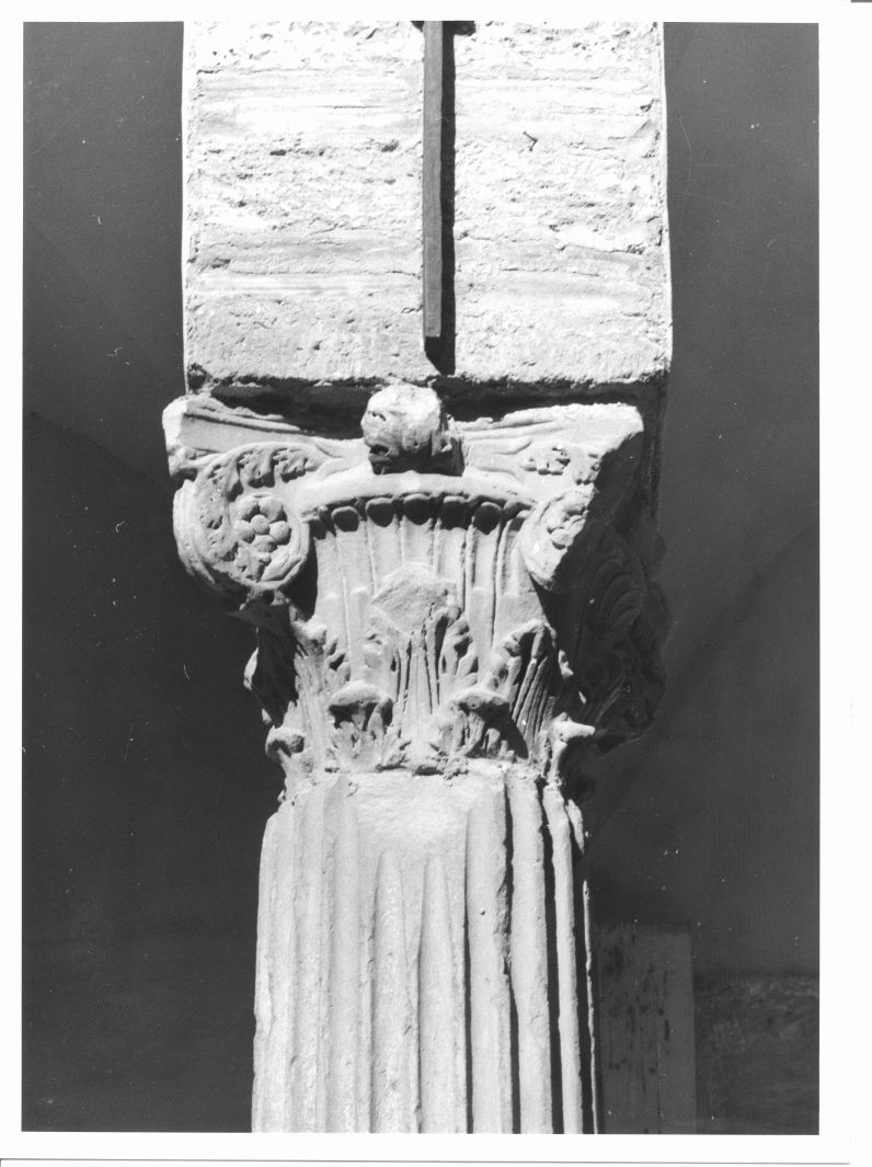 capitello corinzio, coppia - bottega campana (sec. XI)
