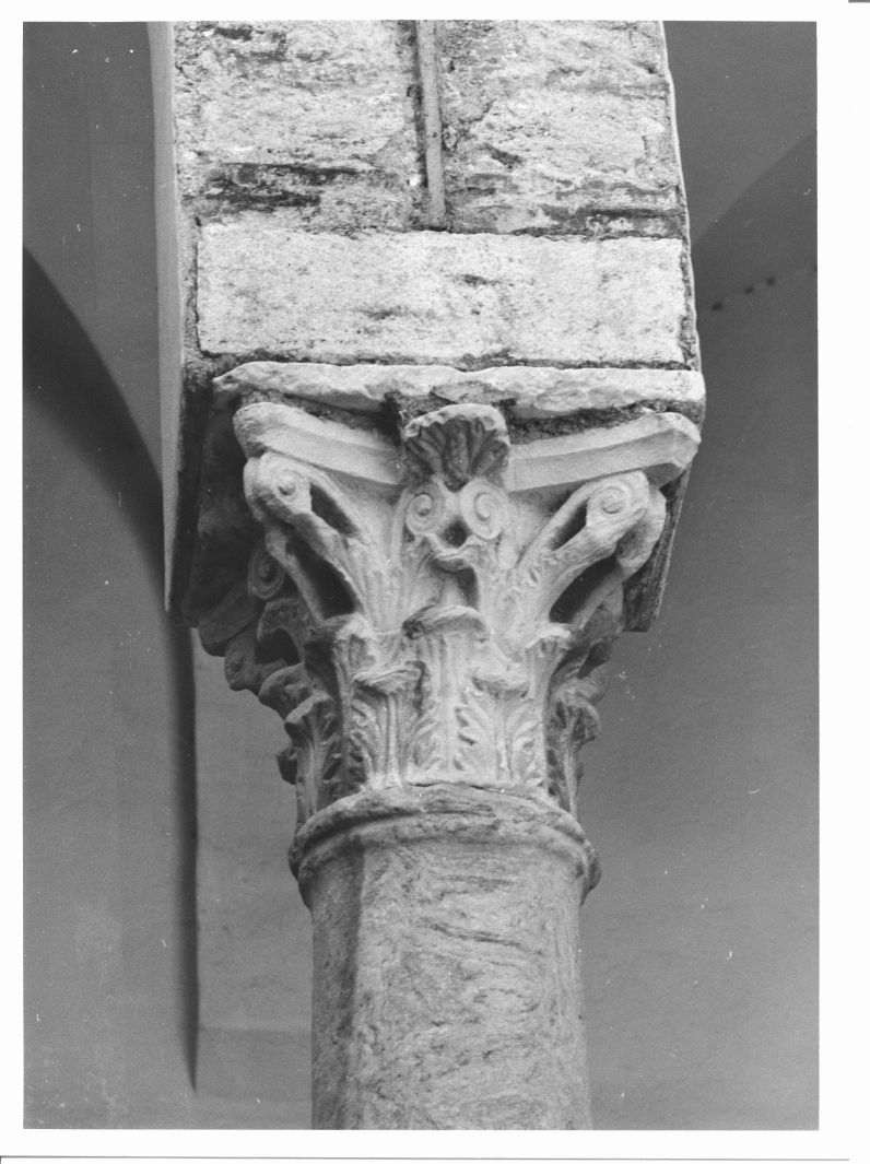 capitello corinzio - bottega campana (secc. IX/ X)
