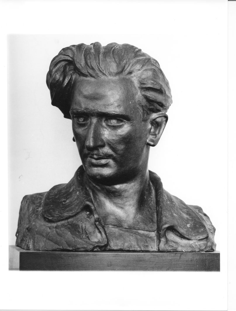 autoritratto di Pasquale Avallone (busto) di Avallone Pasquale (sec. XX)