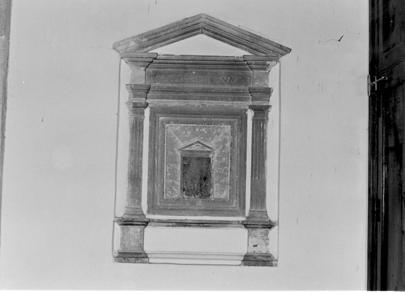 motivi decorativi architettonici (armadietto per oli santi) - bottega campana (fine/inizio secc. XV/ XVI)