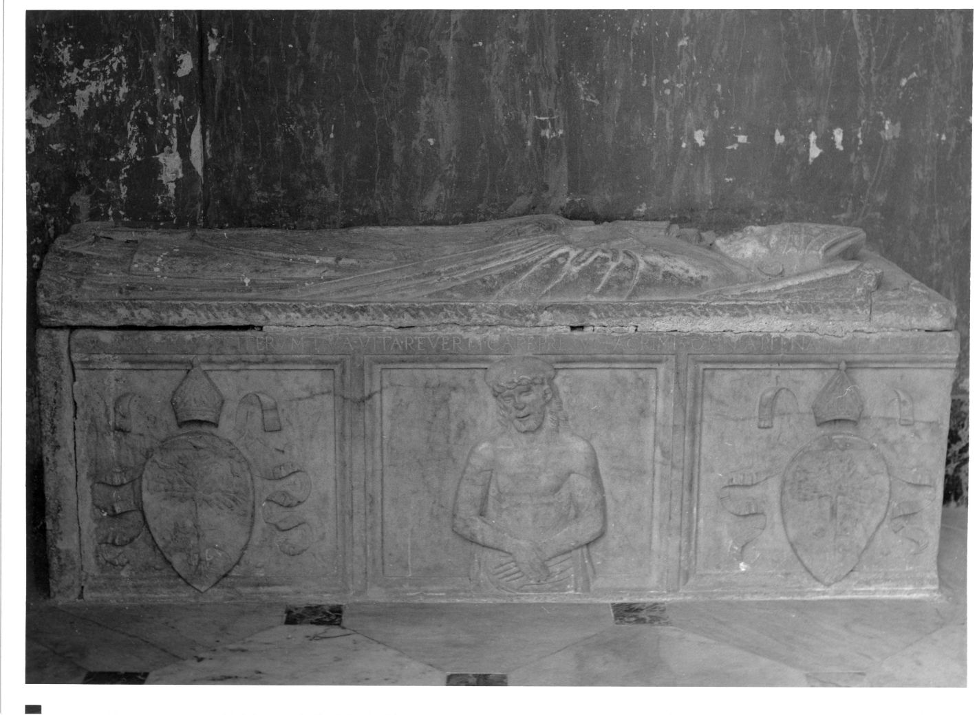 sarcofago - bottega campana (sec. XVI)