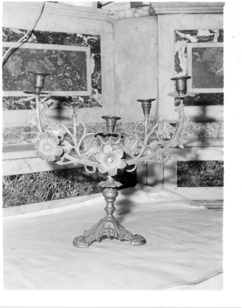 candeliere d'altare - bottega campana (primo quarto sec. XX)
