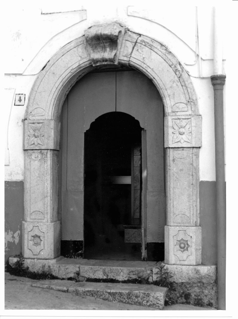 portale, opera isolata - bottega campana (sec. XVIII)