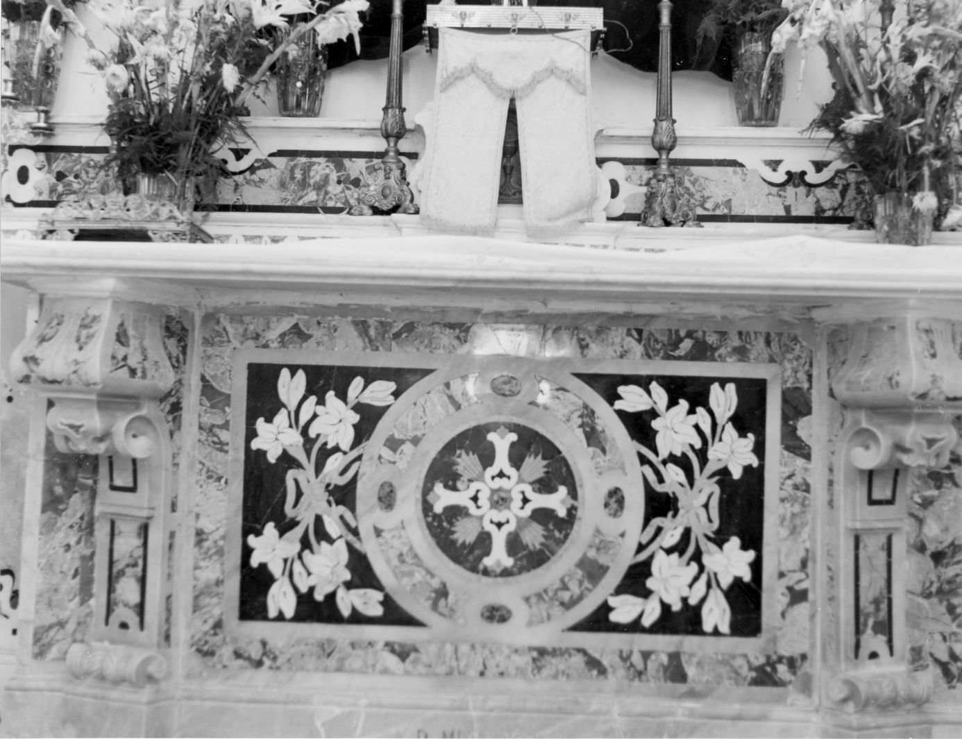 altare maggiore - bottega campana (sec. XVIII)