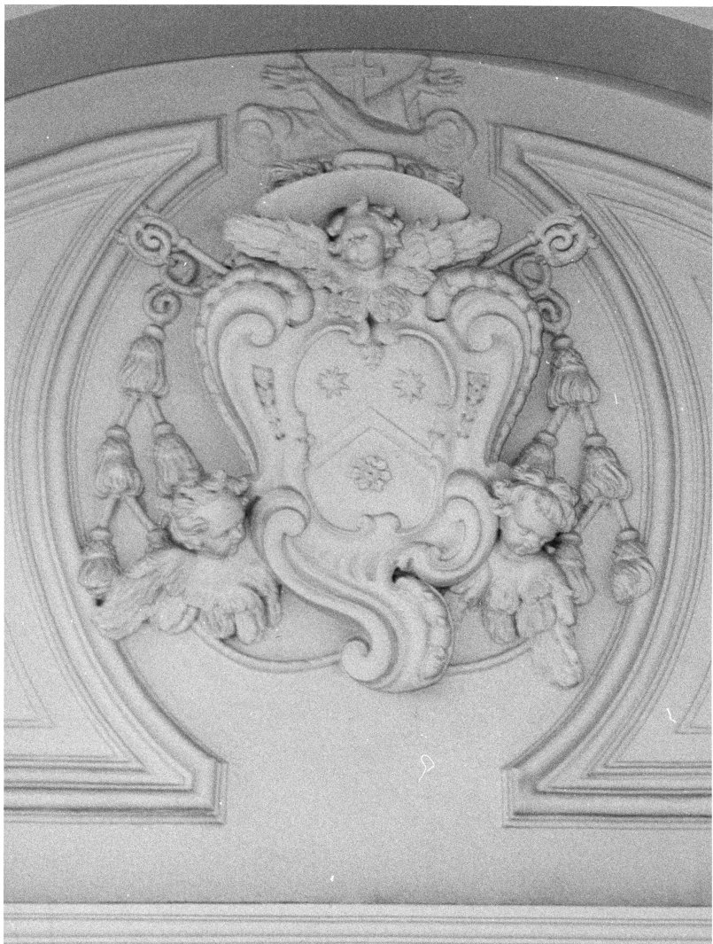 stemma cardinalizio (rilievo) - bottega campana (sec. XVIII)