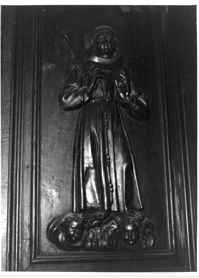San Nicola (rilievo, elemento d'insieme) di Consulmagno Girolamo (bottega) (prima metà sec. XVII)