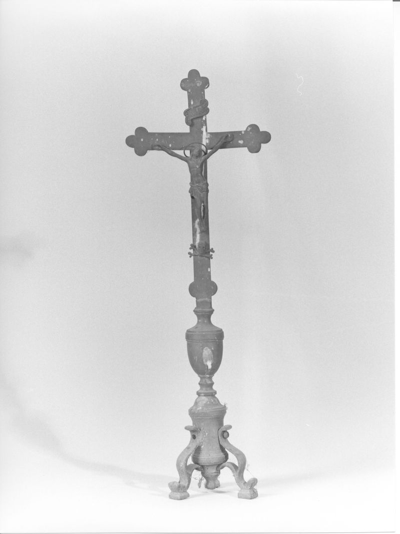 Cristo crocifisso (croce d'altare) - bottega campana (fine/inizio secc. XIX/ XX)