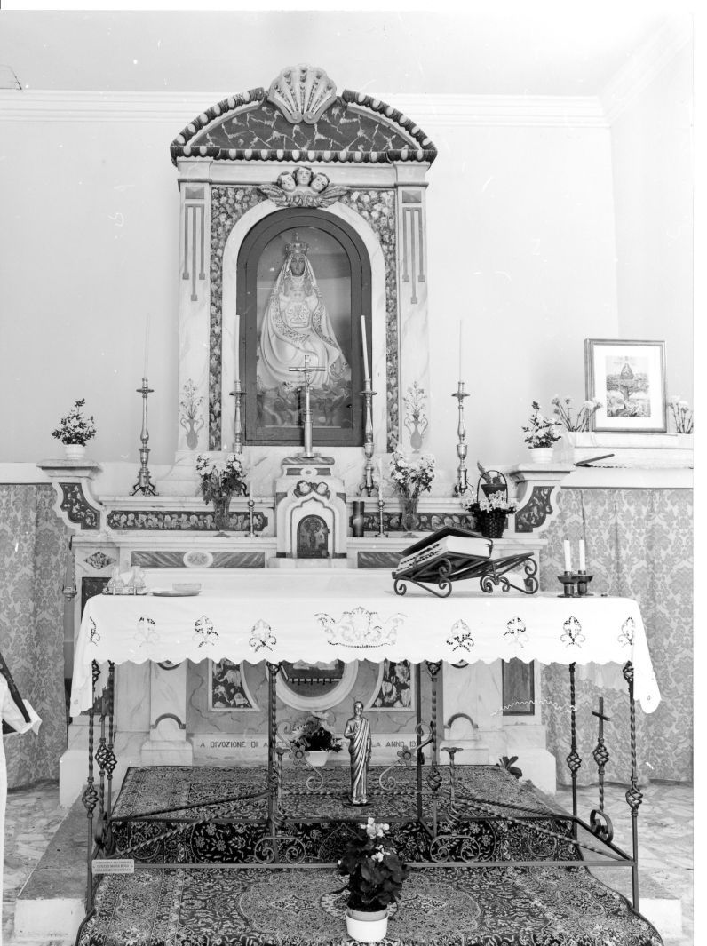 altare maggiore - bottega irpina (sec. XX)