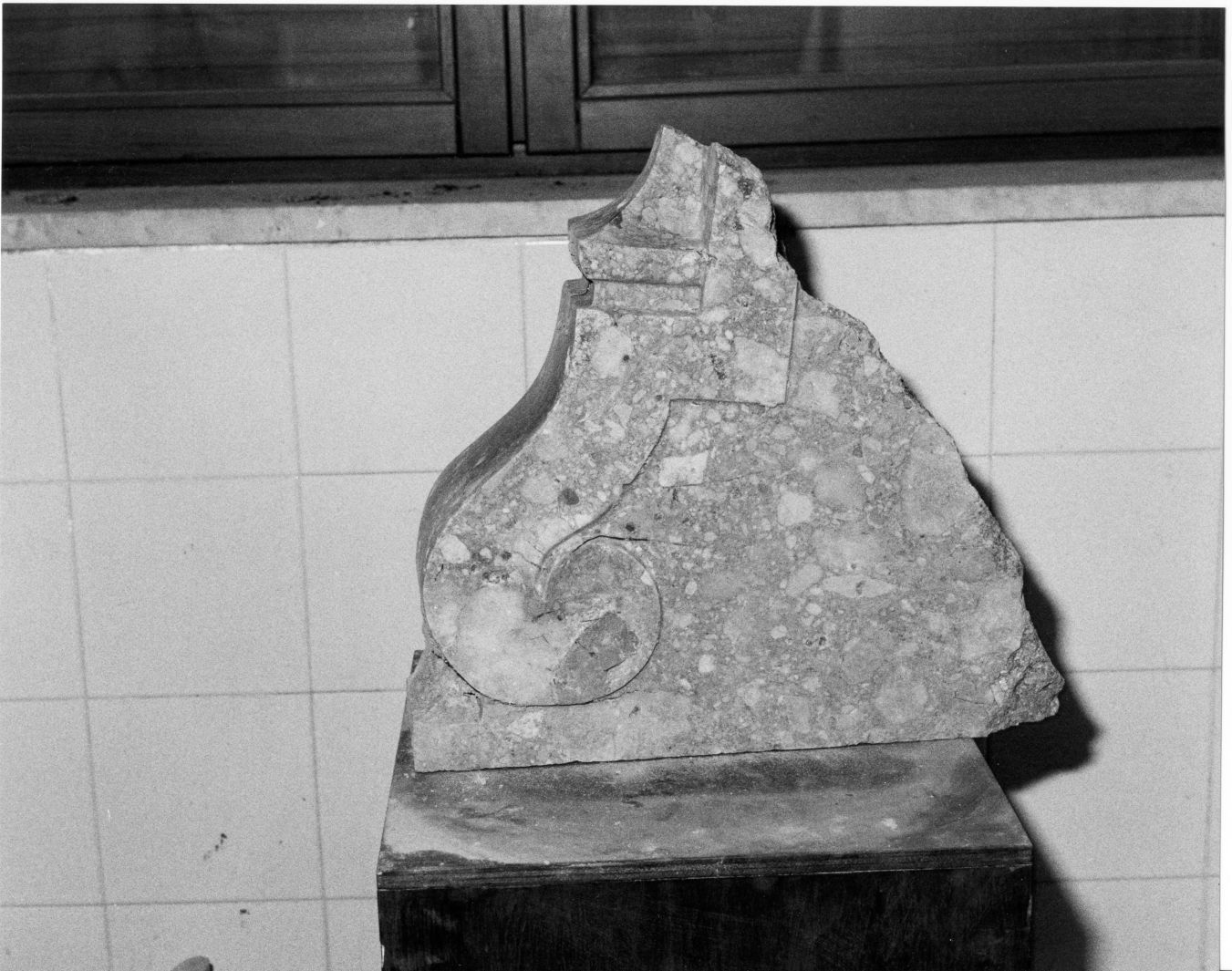 altare, frammento - bottega campana (ultimo quarto sec. XVIII)