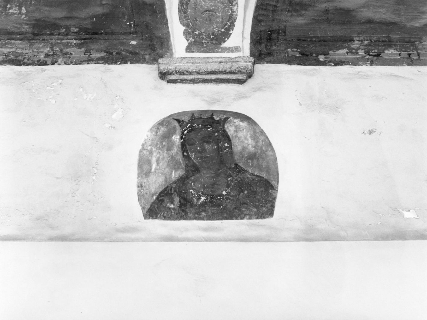 figura femminile con corona (dipinto, ciclo) - ambito campano (fine sec. XVIII)