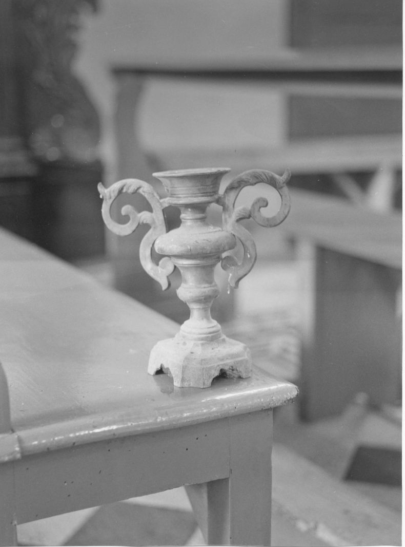 vaso d'altare con composizione floreale, serie - bottega campana (fine sec. XIX)