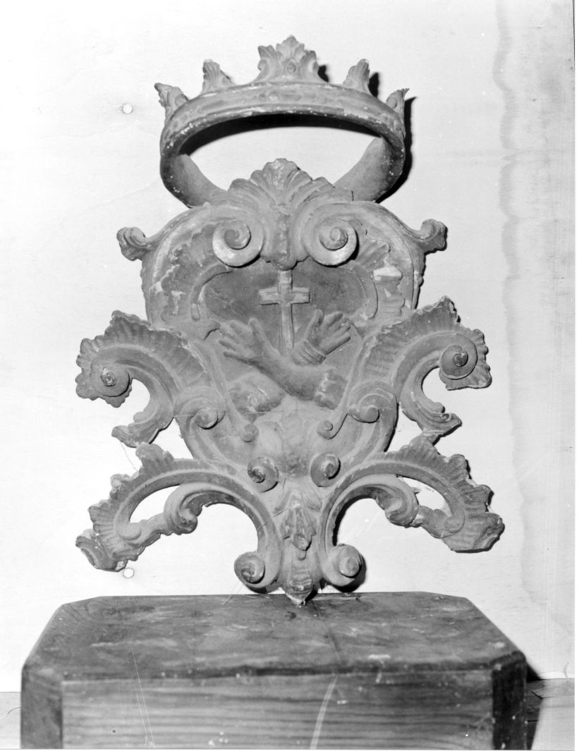 stemma dell'Ordine francescano (rilievo) - bottega irpina (prima metà sec. XVIII)
