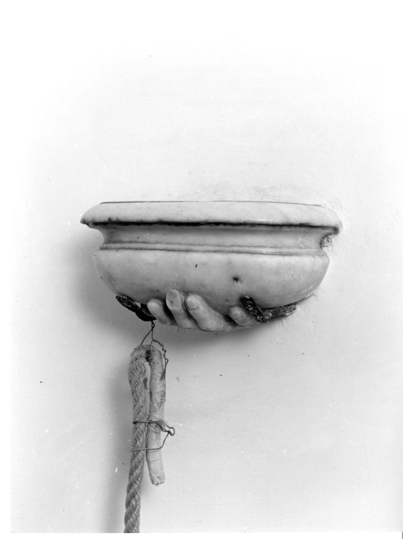acquasantiera, opera isolata - bottega campana (sec. XVII)