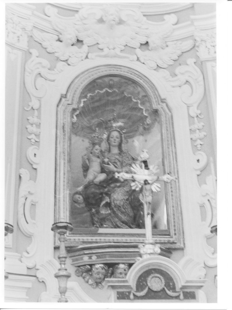 Madonna con Bambino e angeli (statua) di Fumo Nicola (attribuito) (primo quarto sec. XVIII)