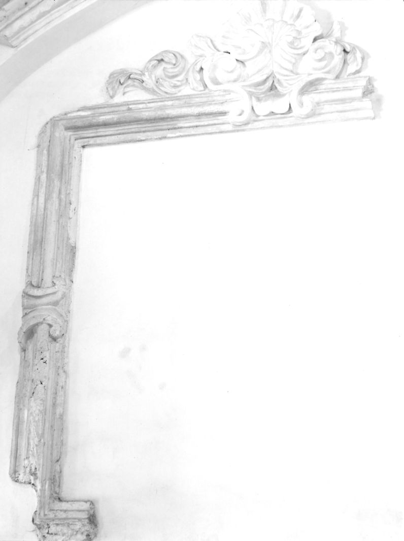 cornice, frammento - bottega campana (sec. XVIII)