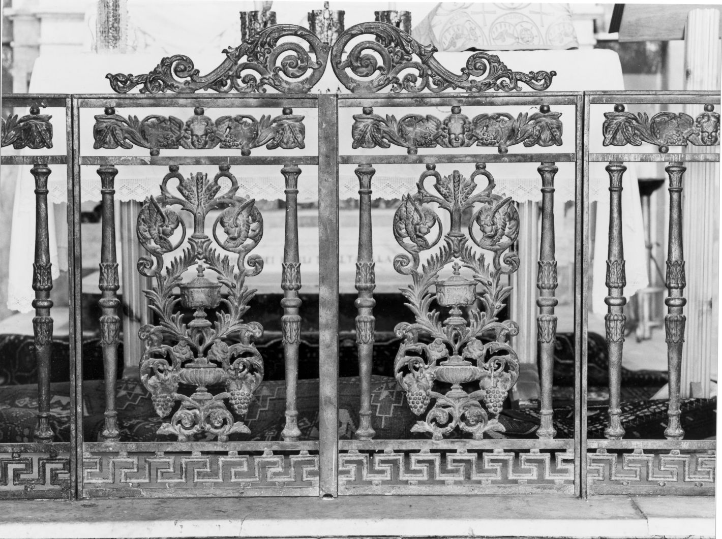 motivi decorativi vegetali (cancello di balaustrata, opera isolata) - bottega campana (sec. XIX)