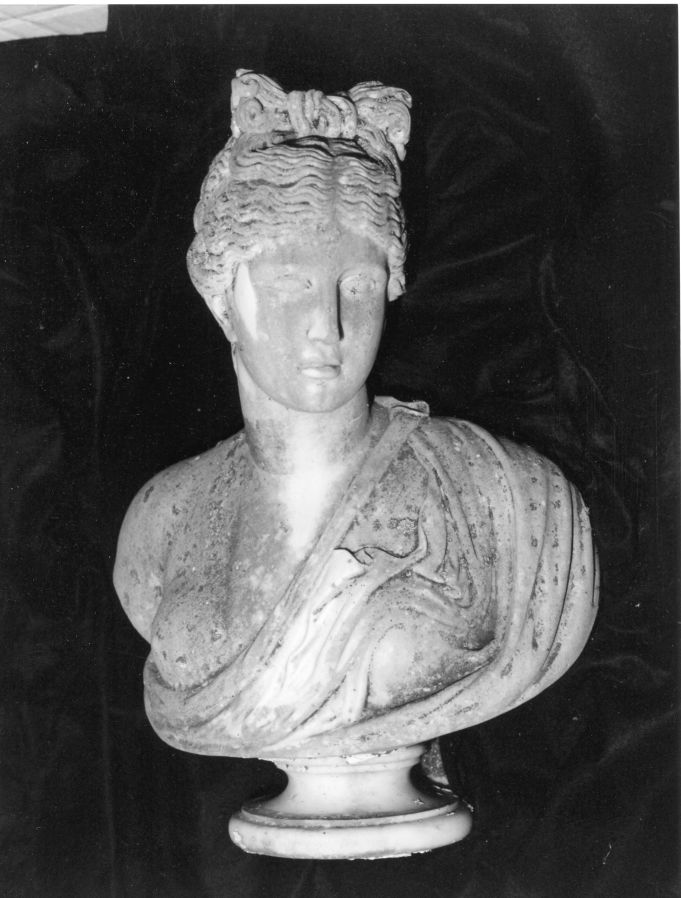 figura femminile (busto, opera isolata) - bottega Italia centro-meridionale (fine/inizio secc. XIX/ XX)