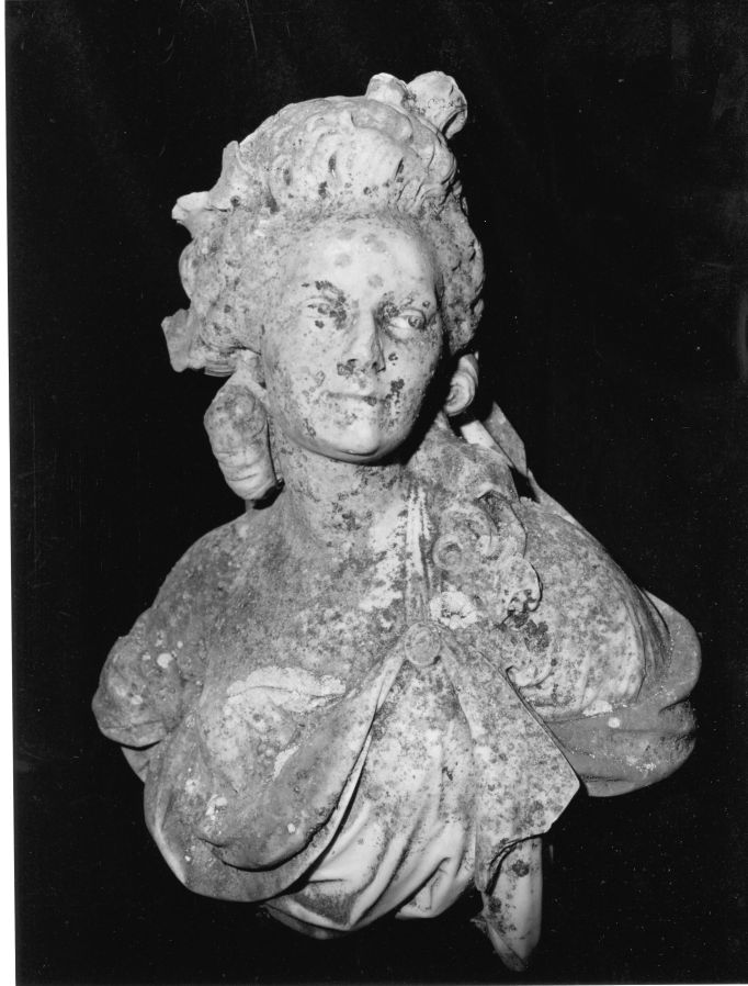 figura femminile (busto, opera isolata) - bottega Italia centro-meridionale (fine/inizio secc. XIX/ XX)